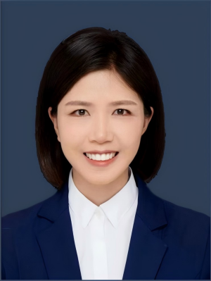1758175977423518.png 张小娇 灰底.png
